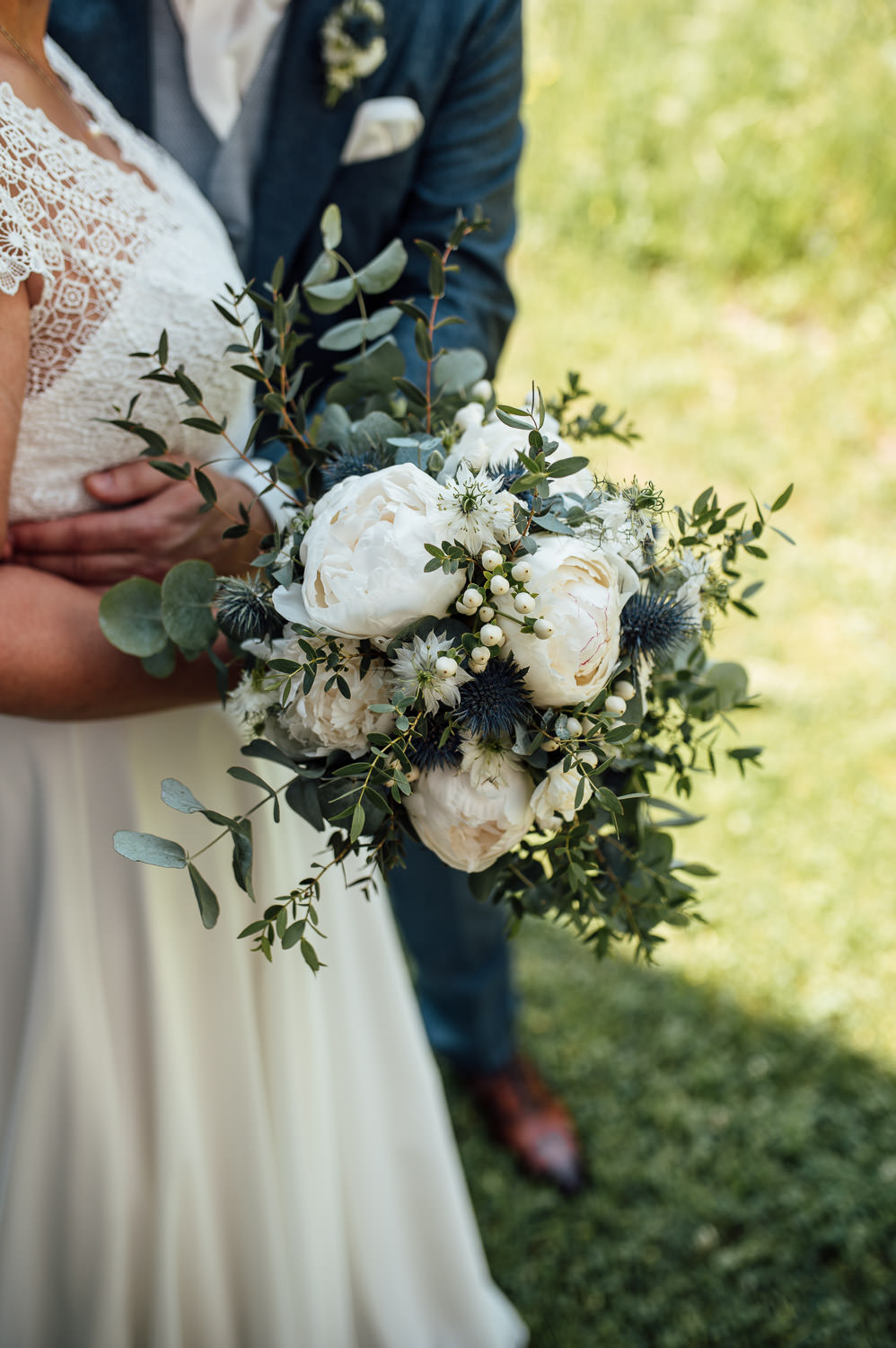 Brautstrauß aus saisonalen und regionalen Blumen
